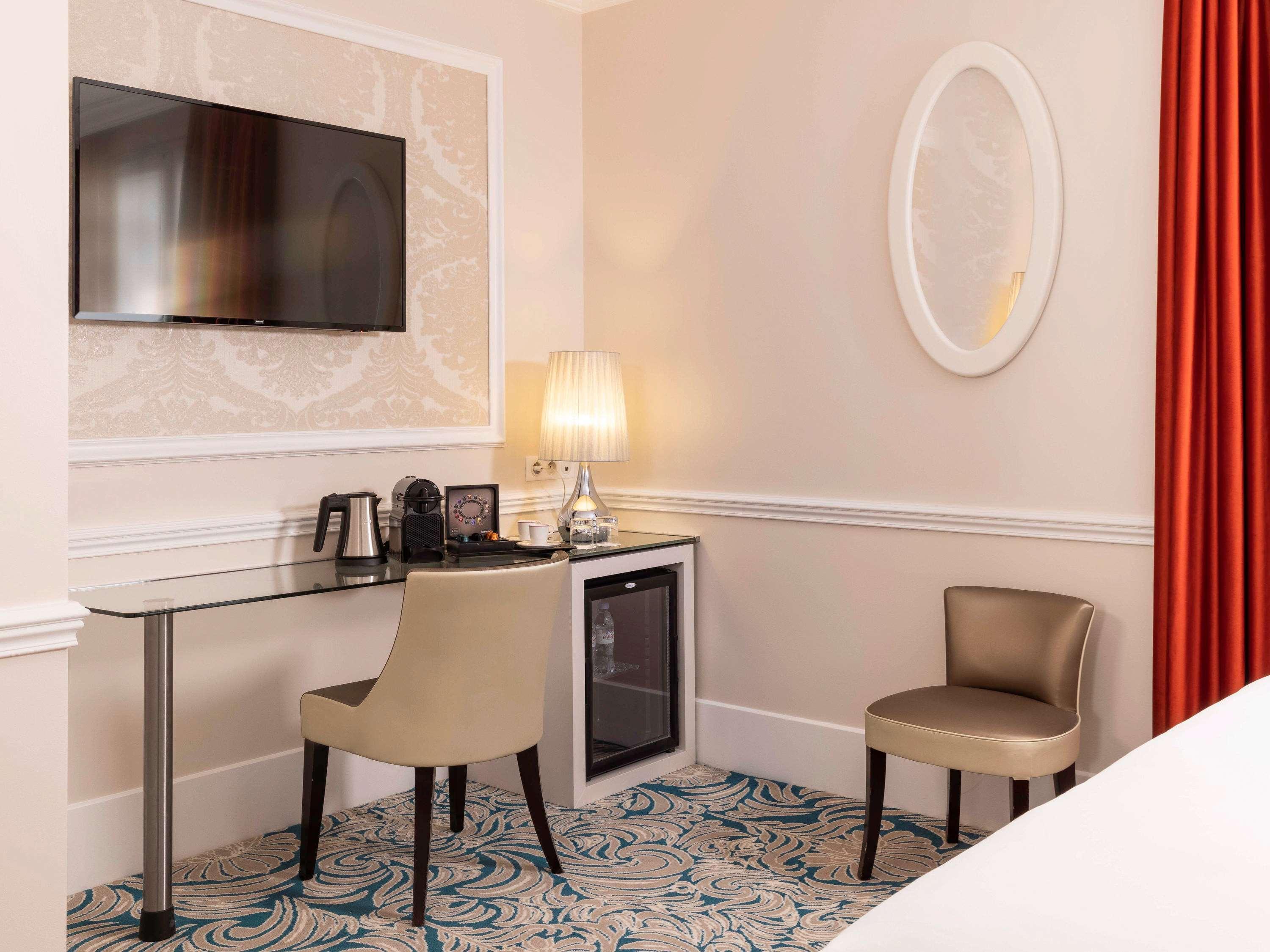 เมอร์เคียว ปาริส เลอ ซอบอน ชองต์ เจอร์เมน เด เพร Hotel ปารีส ภายนอก รูปภาพ